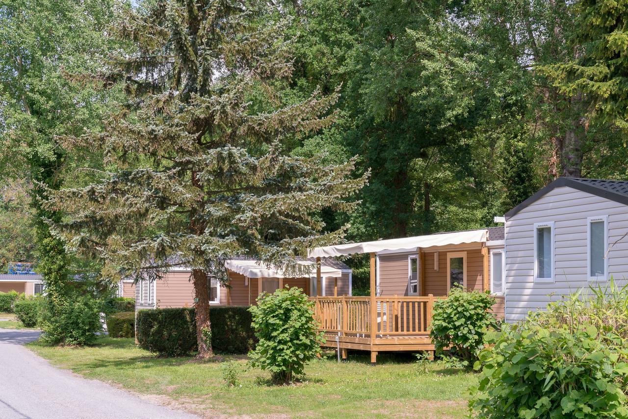 Camping Le Grand Paris Hotel Nesles-la-Vallée Exterior foto